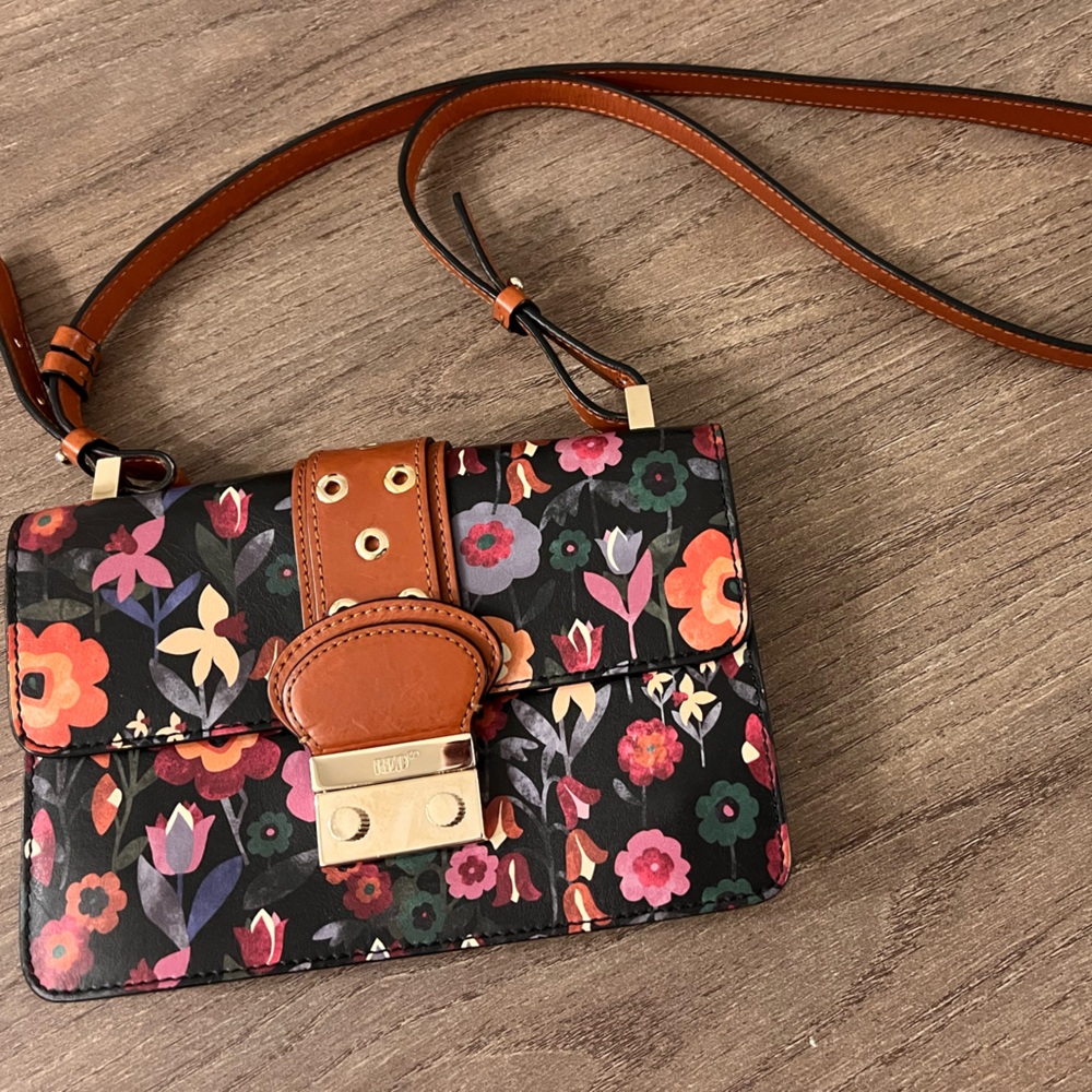 Leather RED Valentino Cross Bag.